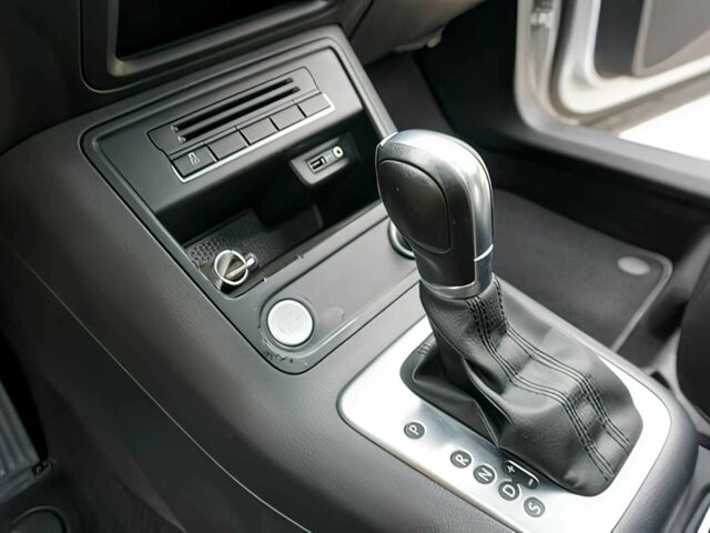 Серый Фольксваген Тигуан, объемом двигателя 2 л и пробегом 77 тыс. км за 8900 $, фото 10 на Automoto.ua