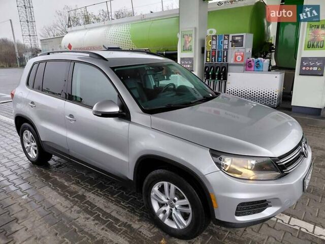 Серый Фольксваген Тигуан, объемом двигателя 1.98 л и пробегом 143 тыс. км за 12950 $, фото 2 на Automoto.ua
