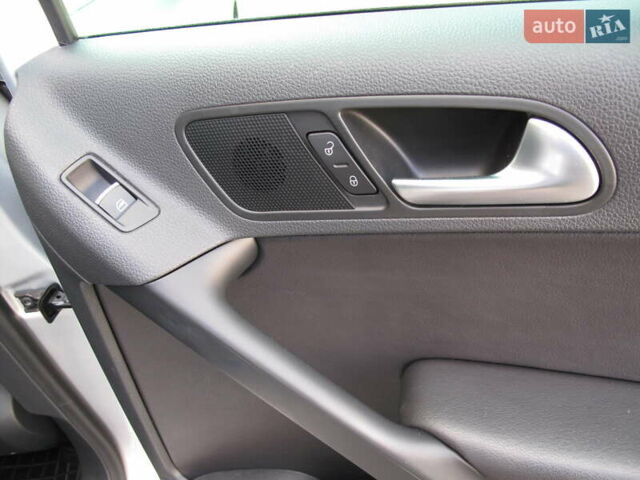 Серый Фольксваген Тигуан, объемом двигателя 2 л и пробегом 186 тыс. км за 14900 $, фото 69 на Automoto.ua