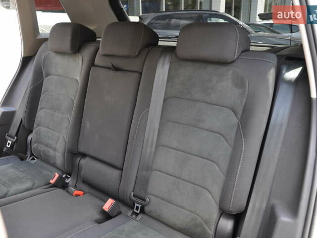 Сірий Фольксваген Тігуан, об'ємом двигуна 1.98 л та пробігом 174 тис. км за 20300 $, фото 19 на Automoto.ua