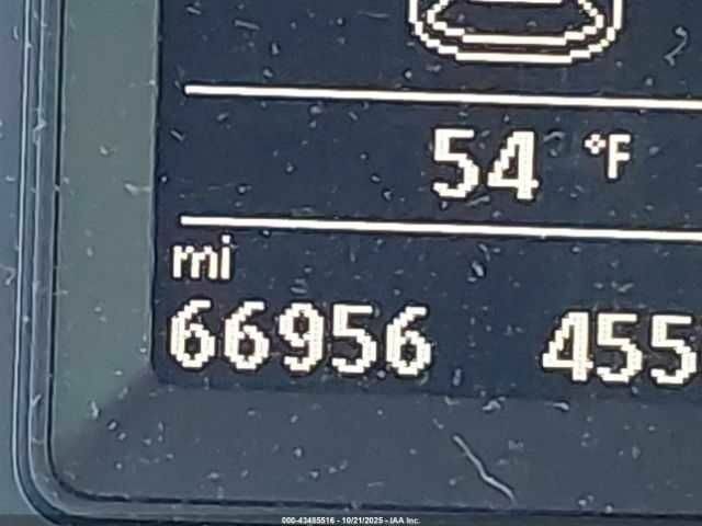 Серый Фольксваген Тигуан, объемом двигателя 2 л и пробегом 67 тыс. км за 2000 $, фото 14 на Automoto.ua