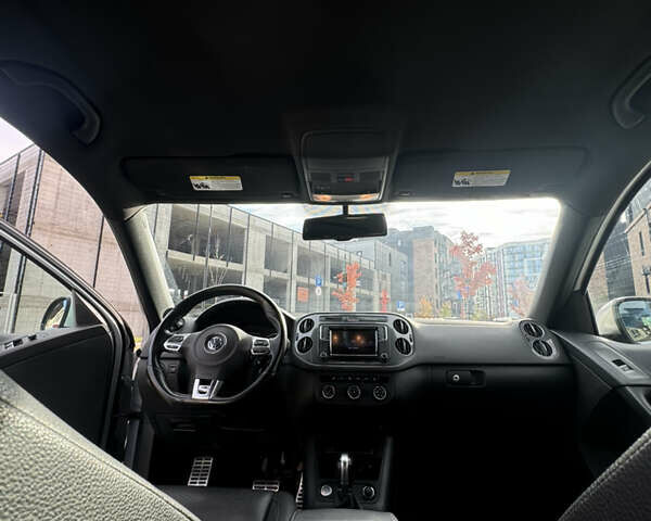 Сірий Фольксваген Тігуан, об'ємом двигуна 2 л та пробігом 175 тис. км за 12750 $, фото 55 на Automoto.ua