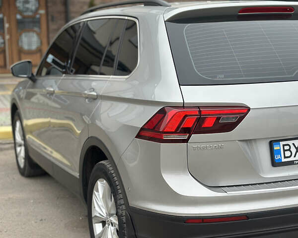 Серый Фольксваген Тигуан, объемом двигателя 1.98 л и пробегом 115 тыс. км за 23300 $, фото 16 на Automoto.ua