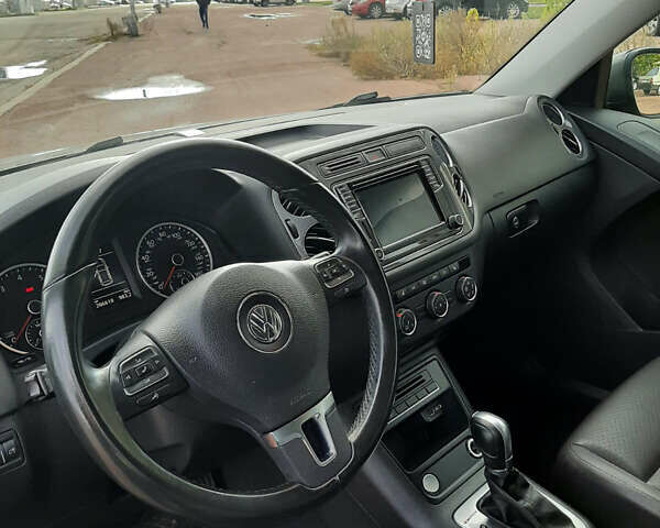 Сірий Фольксваген Тігуан, об'ємом двигуна 2 л та пробігом 206 тис. км за 12600 $, фото 8 на Automoto.ua
