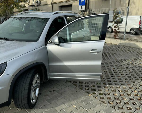 Сірий Фольксваген Тігуан, об'ємом двигуна 2 л та пробігом 175 тис. км за 12750 $, фото 10 на Automoto.ua