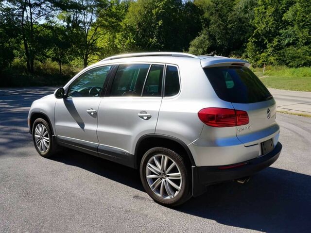 Сірий Фольксваген Тігуан, об'ємом двигуна 2 л та пробігом 77 тис. км за 7800 $, фото 6 на Automoto.ua