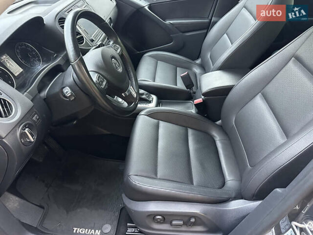 Серый Фольксваген Тигуан, объемом двигателя 1.98 л и пробегом 105 тыс. км за 15400 $, фото 11 на Automoto.ua