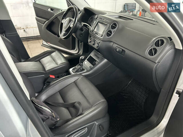 Серый Фольксваген Тигуан, объемом двигателя 1.98 л и пробегом 117 тыс. км за 14500 $, фото 15 на Automoto.ua