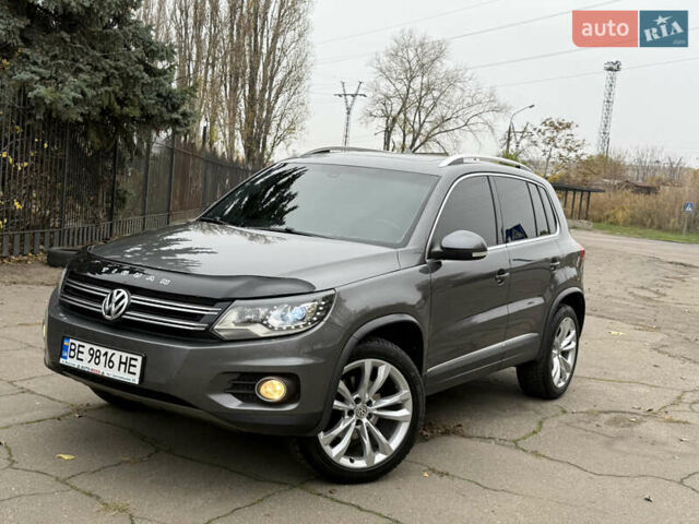 Серый Фольксваген Тигуан, объемом двигателя 2 л и пробегом 163 тыс. км за 15700 $, фото 4 на Automoto.ua