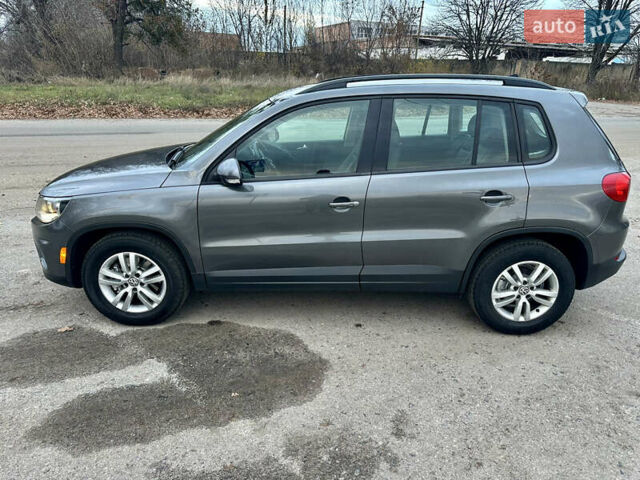 Сірий Фольксваген Тігуан, об'ємом двигуна 2 л та пробігом 150 тис. км за 12300 $, фото 13 на Automoto.ua