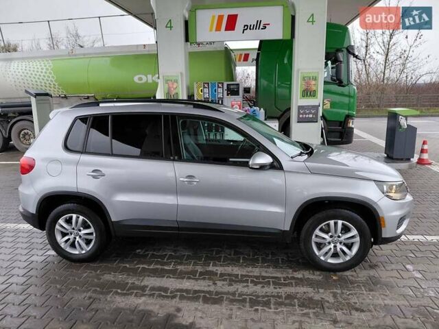 Серый Фольксваген Тигуан, объемом двигателя 1.98 л и пробегом 143 тыс. км за 12950 $, фото 4 на Automoto.ua