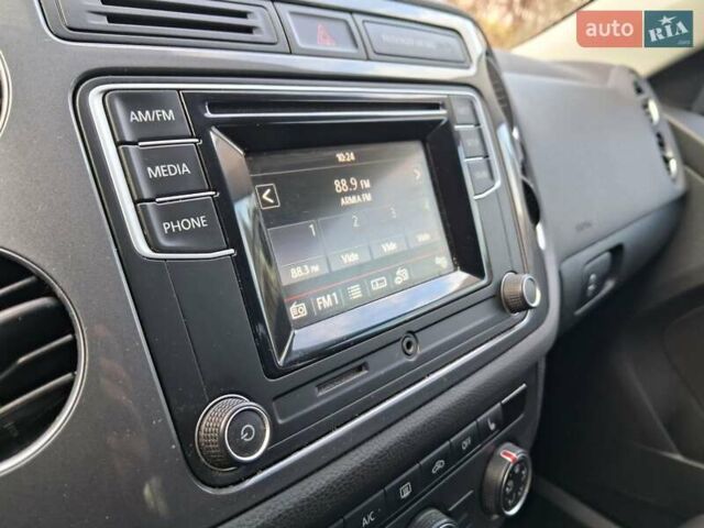 Сірий Фольксваген Тігуан, об'ємом двигуна 2 л та пробігом 190 тис. км за 11650 $, фото 11 на Automoto.ua