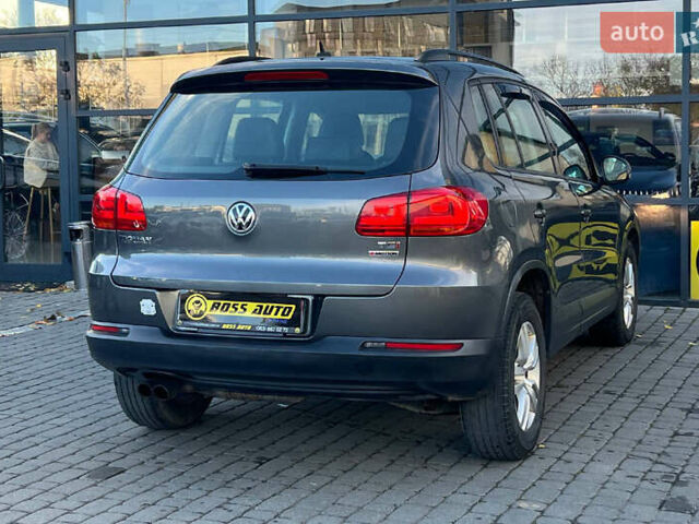 Серый Фольксваген Тигуан, объемом двигателя 2 л и пробегом 193 тыс. км за 13700 $, фото 6 на Automoto.ua