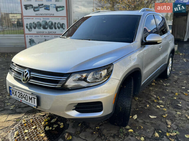 Серый Фольксваген Тигуан, объемом двигателя 1.98 л и пробегом 115 тыс. км за 12999 $, фото 2 на Automoto.ua