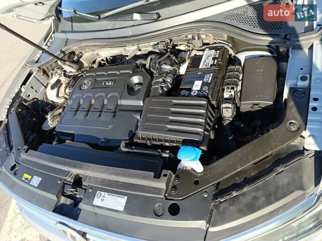 Сірий Фольксваген Тігуан, об'ємом двигуна 1.98 л та пробігом 298 тис. км за 23800 $, фото 29 на Automoto.ua