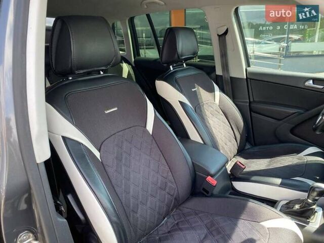 Серый Фольксваген Тигуан, объемом двигателя 1.98 л и пробегом 99 тыс. км за 12300 $, фото 23 на Automoto.ua