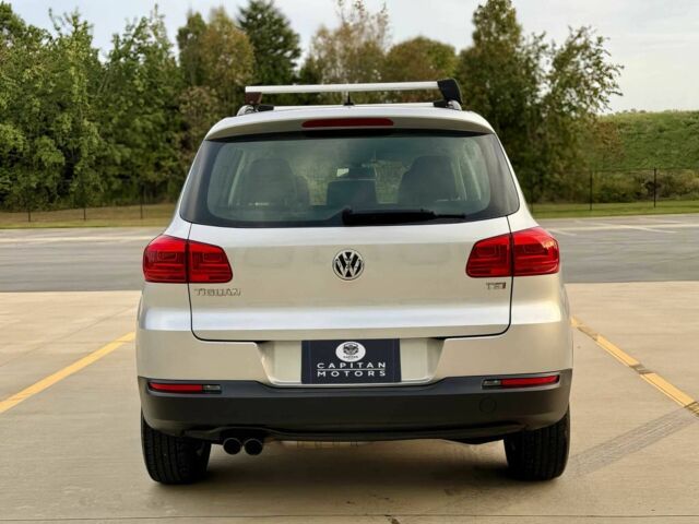 Сірий Фольксваген Тігуан, об'ємом двигуна 2 л та пробігом 70 тис. км за 3000 $, фото 5 на Automoto.ua