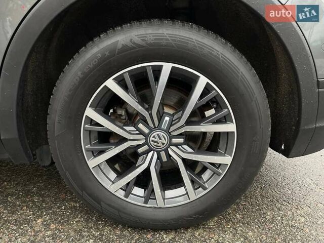 Серый Фольксваген Тигуан, объемом двигателя 1.98 л и пробегом 170 тыс. км за 18999 $, фото 41 на Automoto.ua