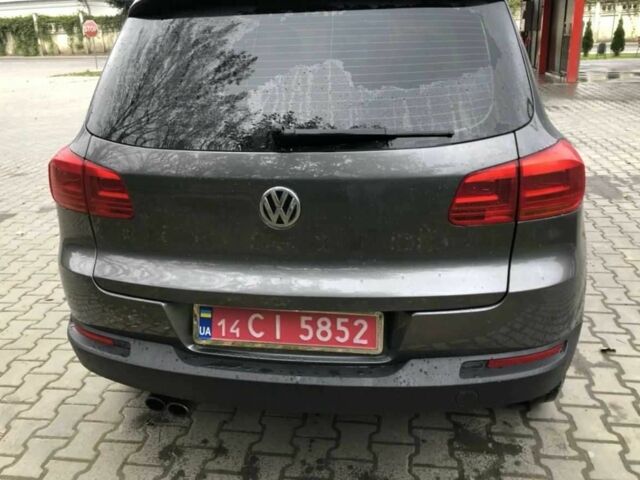 Серый Фольксваген Тигуан, объемом двигателя 2 л и пробегом 227 тыс. км за 9600 $, фото 5 на Automoto.ua