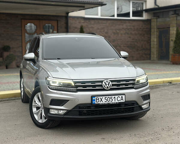 Серый Фольксваген Тигуан, объемом двигателя 1.98 л и пробегом 115 тыс. км за 23300 $, фото 7 на Automoto.ua