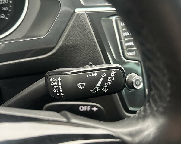 Серый Фольксваген Тигуан, объемом двигателя 1.98 л и пробегом 115 тыс. км за 23300 $, фото 47 на Automoto.ua