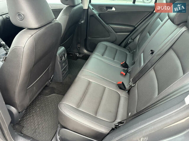 Серый Фольксваген Тигуан, объемом двигателя 1.98 л и пробегом 105 тыс. км за 15400 $, фото 10 на Automoto.ua