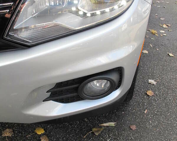 Серый Фольксваген Тигуан, объемом двигателя 2 л и пробегом 186 тыс. км за 14900 $, фото 102 на Automoto.ua