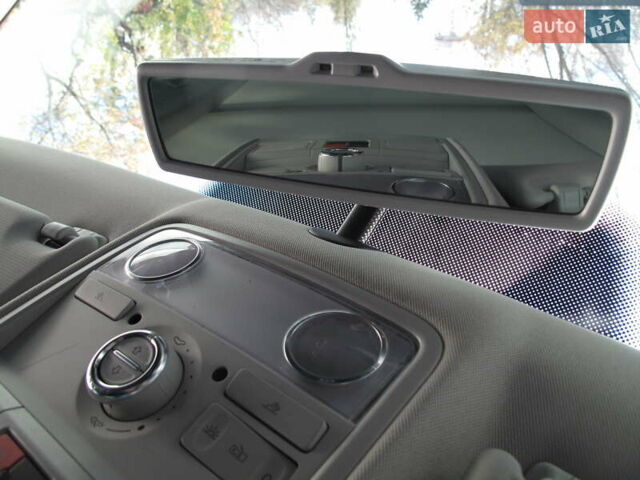 Серый Фольксваген Тигуан, объемом двигателя 2 л и пробегом 186 тыс. км за 14900 $, фото 101 на Automoto.ua