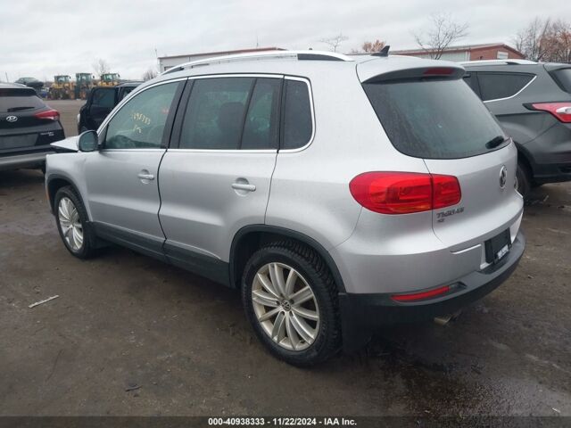 Сірий Фольксваген Тігуан, об'ємом двигуна 2 л та пробігом 151 тис. км за 10800 $, фото 3 на Automoto.ua