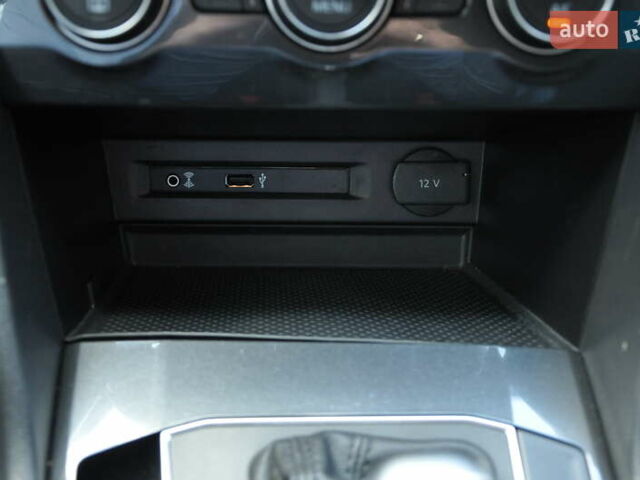 Сірий Фольксваген Тігуан, об'ємом двигуна 1.98 л та пробігом 174 тис. км за 20300 $, фото 42 на Automoto.ua