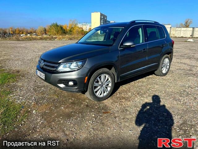Серый Фольксваген Тигуан, объемом двигателя 2 л и пробегом 195 тыс. км за 13000 $, фото 1 на Automoto.ua