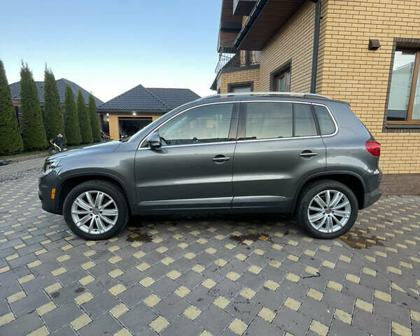 Сірий Фольксваген Тігуан, об'ємом двигуна 2 л та пробігом 205 тис. км за 10800 $, фото 7 на Automoto.ua