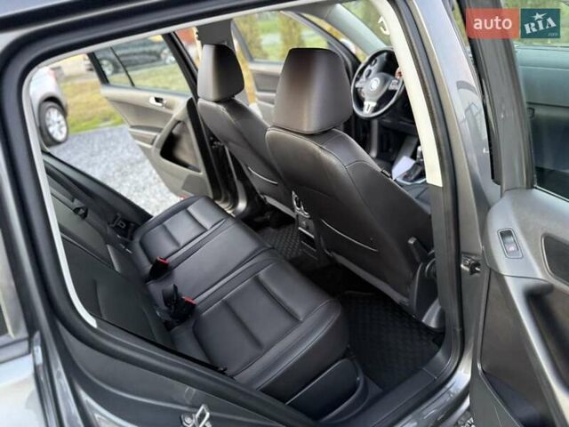Серый Фольксваген Тигуан, объемом двигателя 2 л и пробегом 135 тыс. км за 11950 $, фото 78 на Automoto.ua