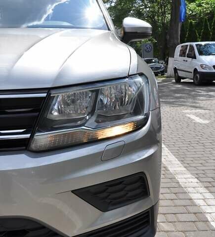 Сірий Фольксваген Тігуан, об'ємом двигуна 1.98 л та пробігом 174 тис. км за 20300 $, фото 13 на Automoto.ua