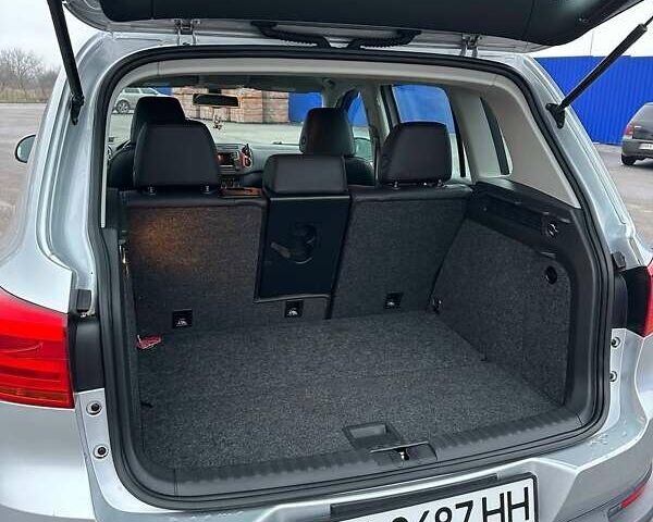 Сірий Фольксваген Тігуан, об'ємом двигуна 1.98 л та пробігом 117 тис. км за 13500 $, фото 6 на Automoto.ua