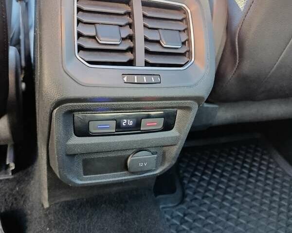 Сірий Фольксваген Тігуан, об'ємом двигуна 1.98 л та пробігом 298 тис. км за 23800 $, фото 46 на Automoto.ua