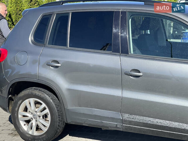 Сірий Фольксваген Тігуан, об'ємом двигуна 1.98 л та пробігом 148 тис. км за 13000 $, фото 3 на Automoto.ua