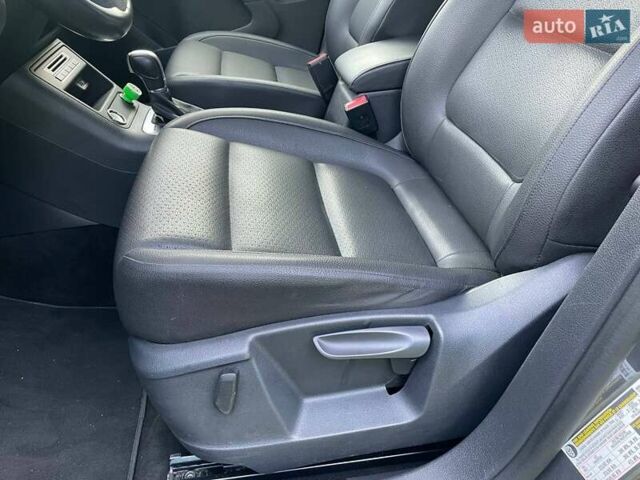 Сірий Фольксваген Тігуан, об'ємом двигуна 2 л та пробігом 133 тис. км за 13499 $, фото 16 на Automoto.ua