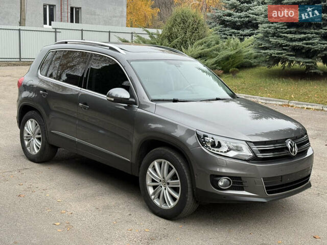 Сірий Фольксваген Тігуан, об'ємом двигуна 1.99 л та пробігом 51 тис. км за 17500 $, фото 27 на Automoto.ua