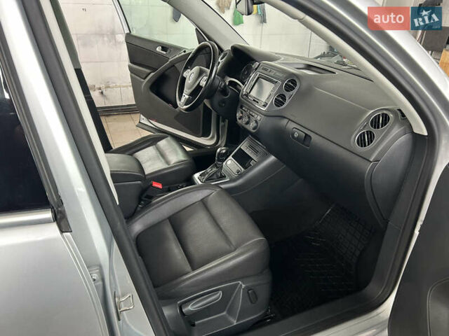 Серый Фольксваген Тигуан, объемом двигателя 1.98 л и пробегом 117 тыс. км за 14500 $, фото 13 на Automoto.ua