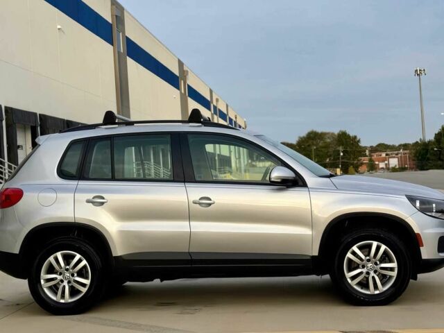 Сірий Фольксваген Тігуан, об'ємом двигуна 2 л та пробігом 70 тис. км за 3000 $, фото 7 на Automoto.ua