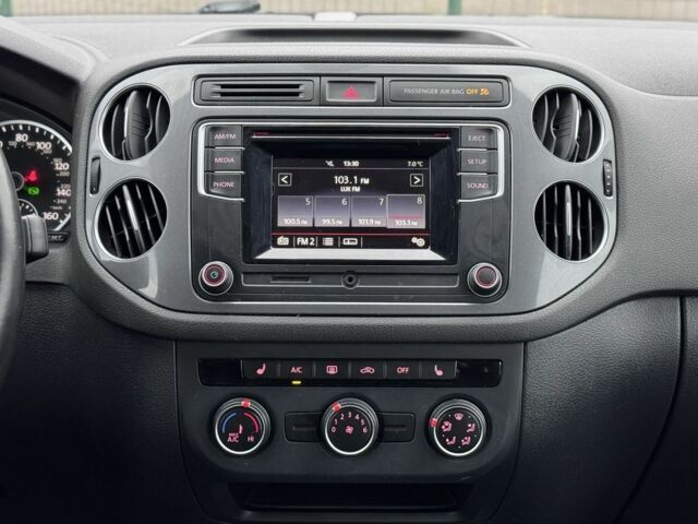 Серый Фольксваген Тигуан, объемом двигателя 2 л и пробегом 169 тыс. км за 12300 $, фото 16 на Automoto.ua