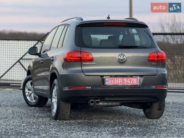 Серый Фольксваген Тигуан, объемом двигателя 2 л и пробегом 135 тыс. км за 11950 $, фото 31 на Automoto.ua