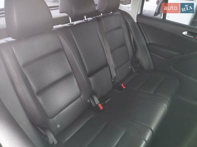 Серый Фольксваген Тигуан, объемом двигателя 1.98 л и пробегом 143 тыс. км за 12950 $, фото 9 на Automoto.ua