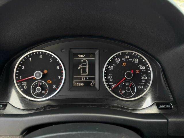 Серый Фольксваген Тигуан, объемом двигателя 2 л и пробегом 185 тыс. км за 8900 $, фото 7 на Automoto.ua