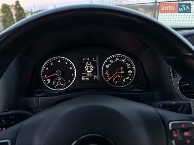 Серый Фольксваген Тигуан, объемом двигателя 2 л и пробегом 135 тыс. км за 11950 $, фото 52 на Automoto.ua