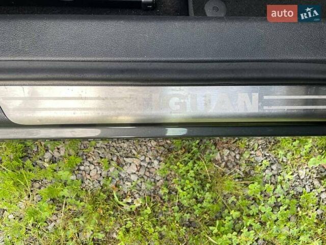 Сірий Фольксваген Тігуан, об'ємом двигуна 2 л та пробігом 133 тис. км за 13499 $, фото 32 на Automoto.ua