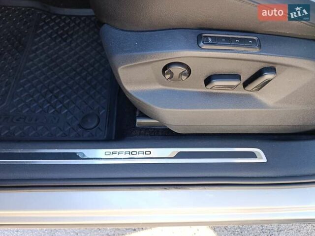 Сірий Фольксваген Тігуан, об'ємом двигуна 1.98 л та пробігом 298 тис. км за 23800 $, фото 34 на Automoto.ua