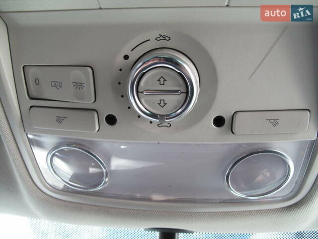 Серый Фольксваген Тигуан, объемом двигателя 2 л и пробегом 186 тыс. км за 14900 $, фото 100 на Automoto.ua