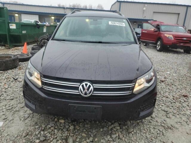 Сірий Фольксваген Тігуан, об'ємом двигуна 2 л та пробігом 135 тис. км за 2300 $, фото 4 на Automoto.ua